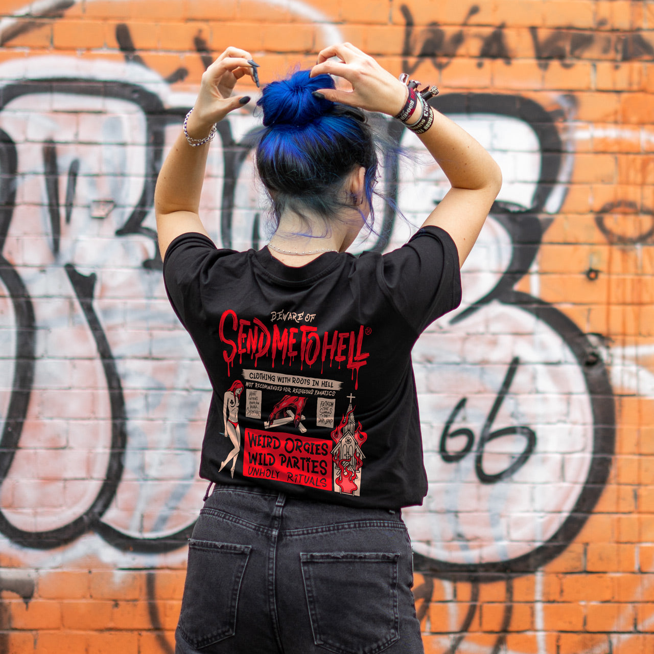 Attenzione alla maglietta unisex Mandami all'inferno