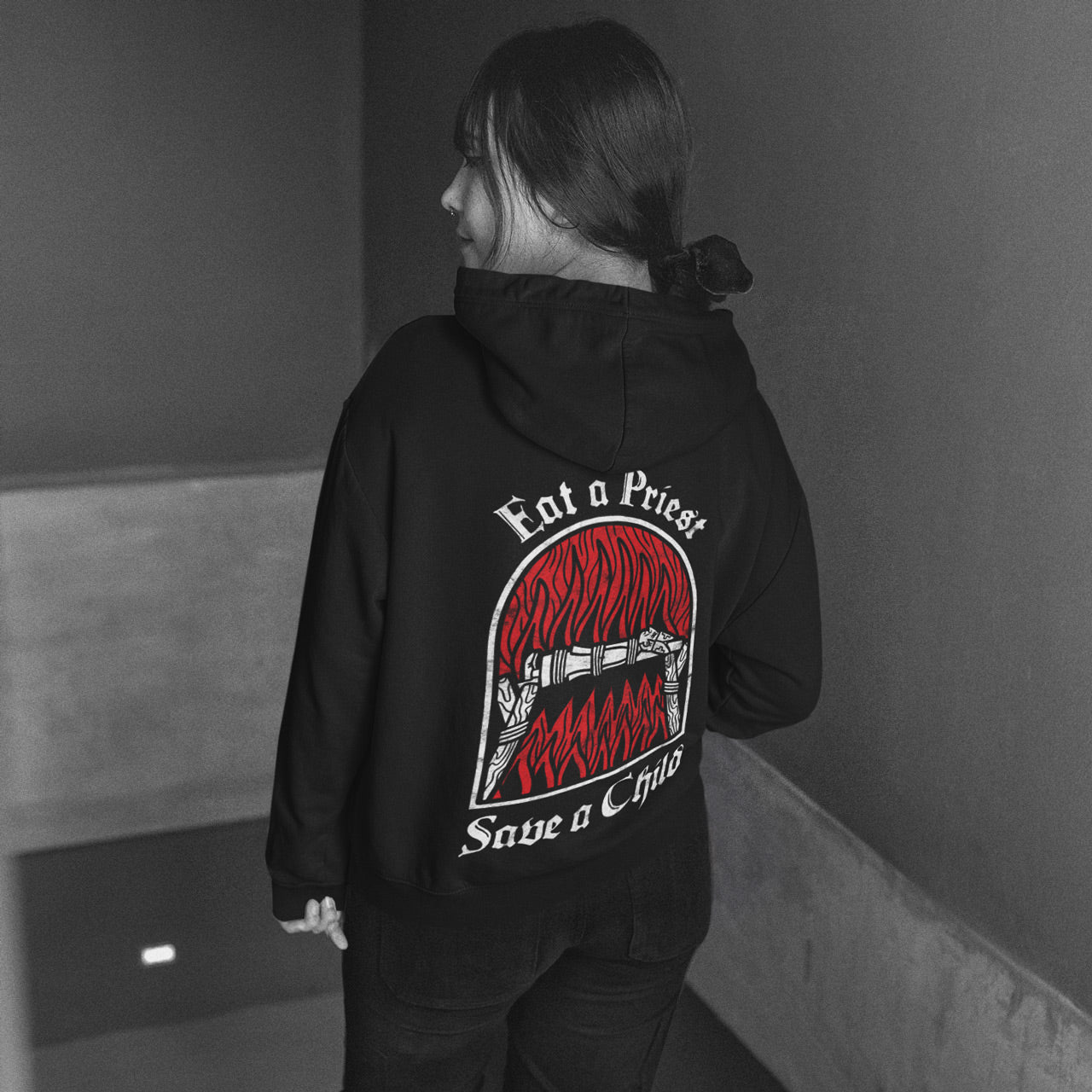 Felpa con cappuccio unisex Eat A Priest Save A Child